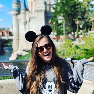 Meet your Posher, Alli